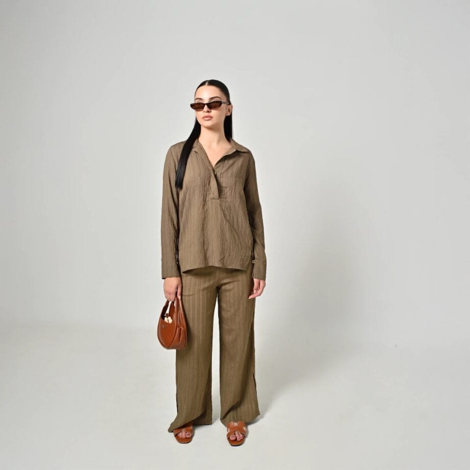 Σετ Crinkle Shirt & Παντελόνι – Olive Textured Elegance