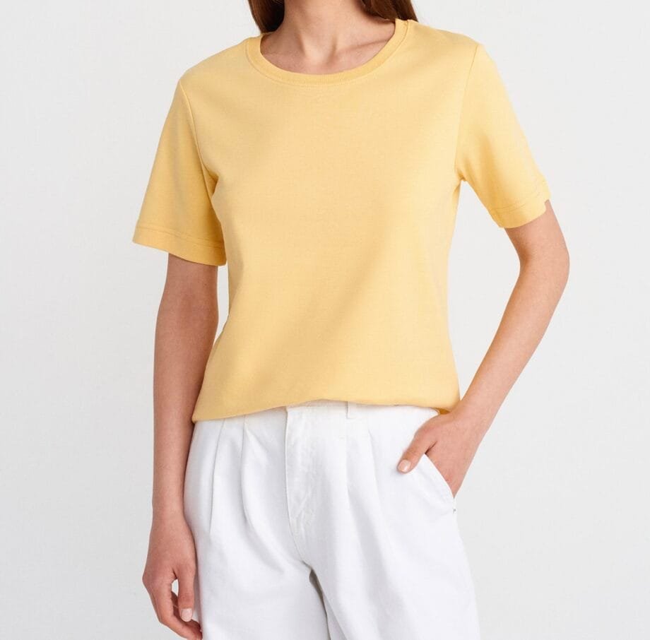 Βαμβακερό t-shirt γυναικείο κίτρινο - basic καθημερινό look