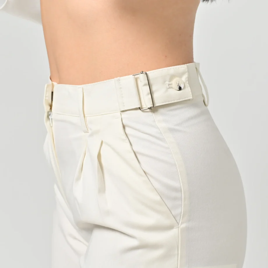 Tailored Bermuda Σορτς – Off-White